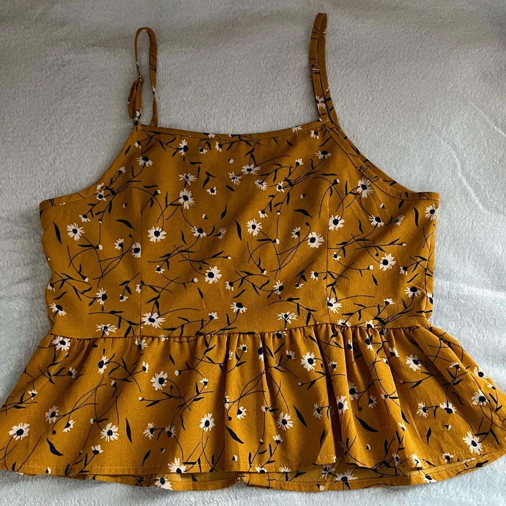 Yellow Top - Picture 2 of 2